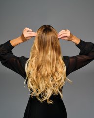 19" Wavy Invisible Extension by Hairdo