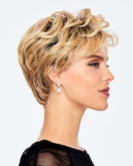 Chic Wavy Wig by Hairdo