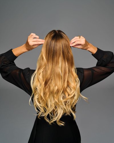 19" Wavy Invisible Extension by Hairdo